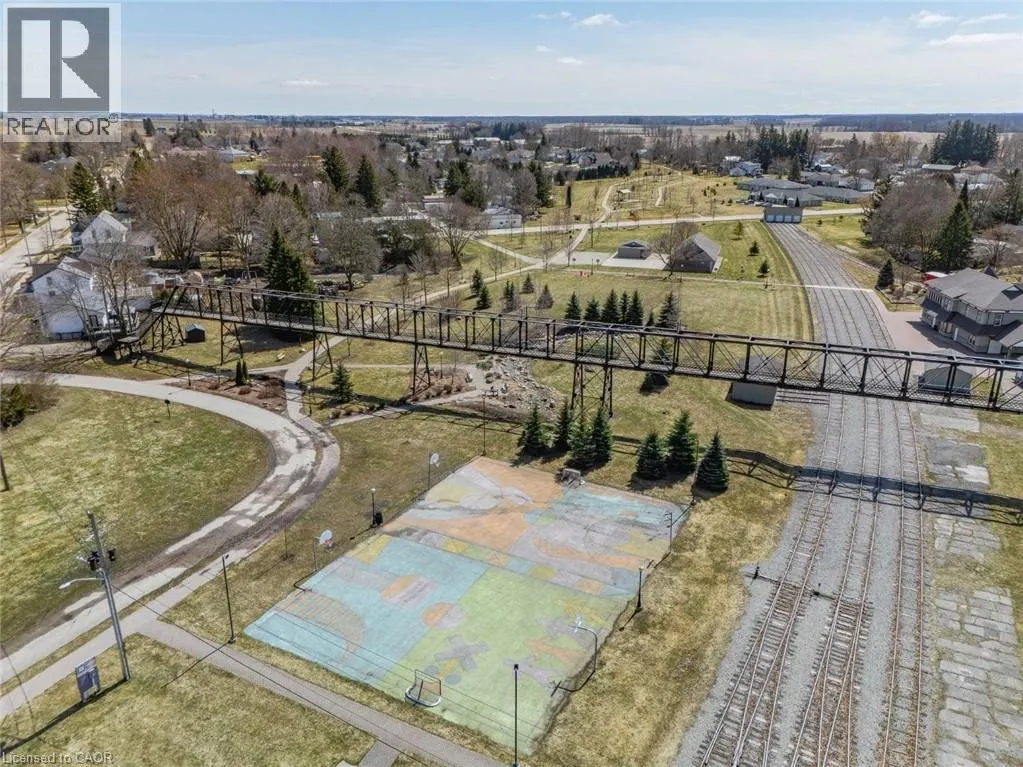 222 BRIDGE Crescent