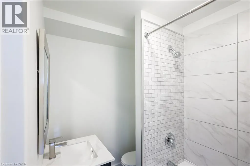 69 VICTORIA Avenue N Unit# 3, #3
