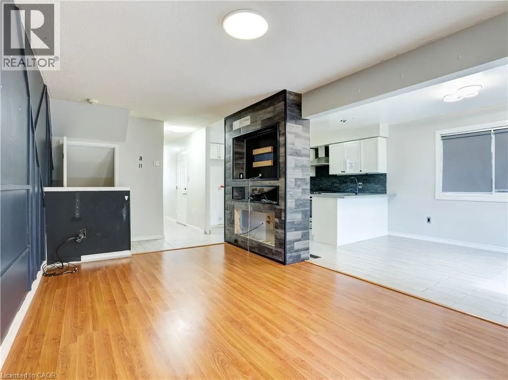 14 CHATEAU Crescent