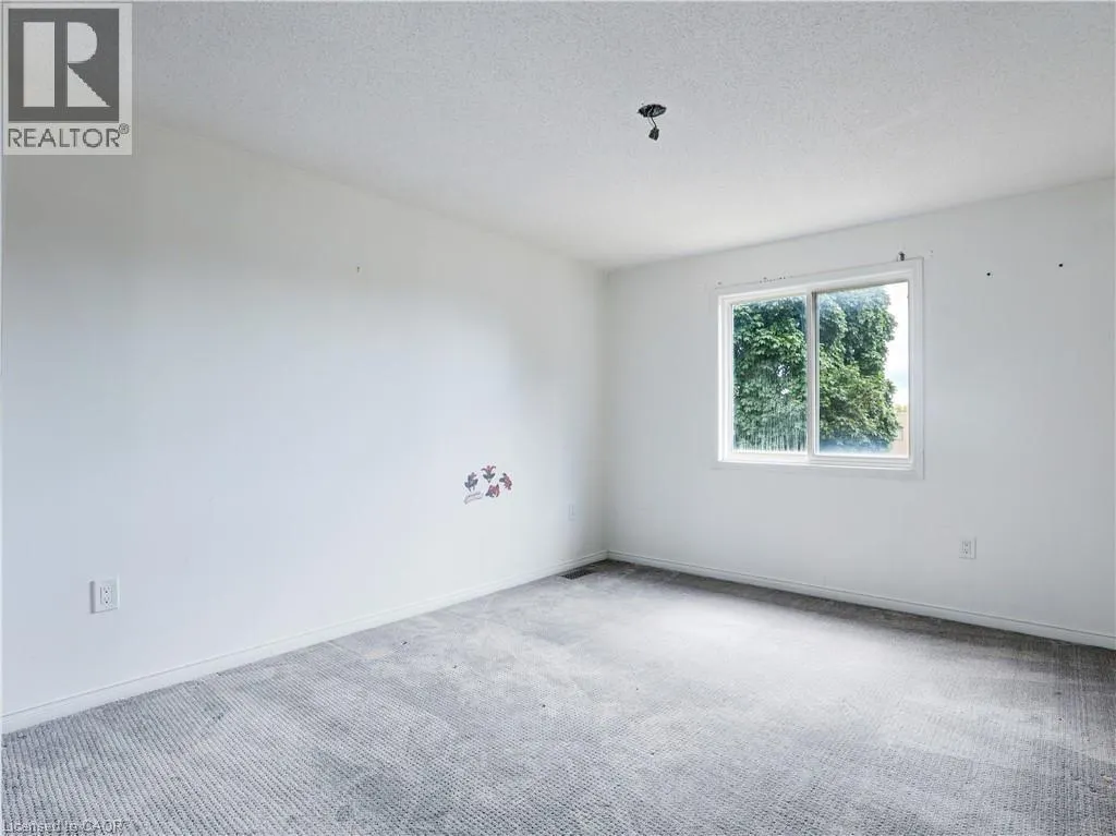 14 CHATEAU Crescent