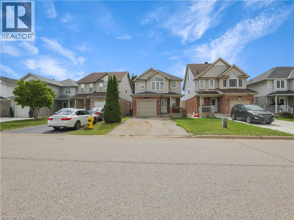 14 CHATEAU Crescent