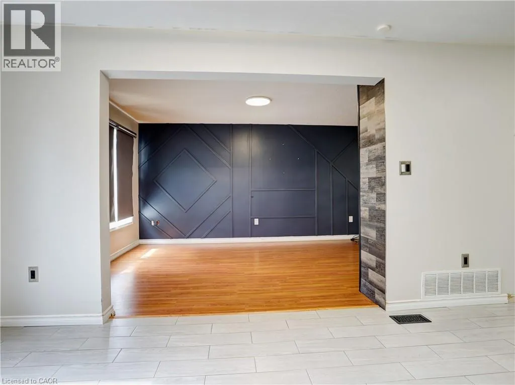 14 CHATEAU Crescent