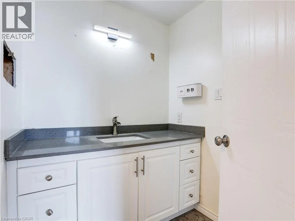 14 CHATEAU Crescent