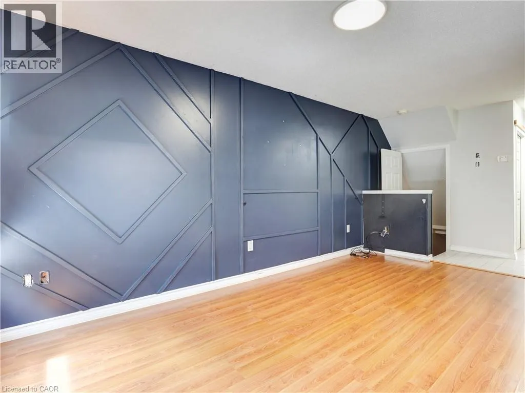 14 CHATEAU Crescent