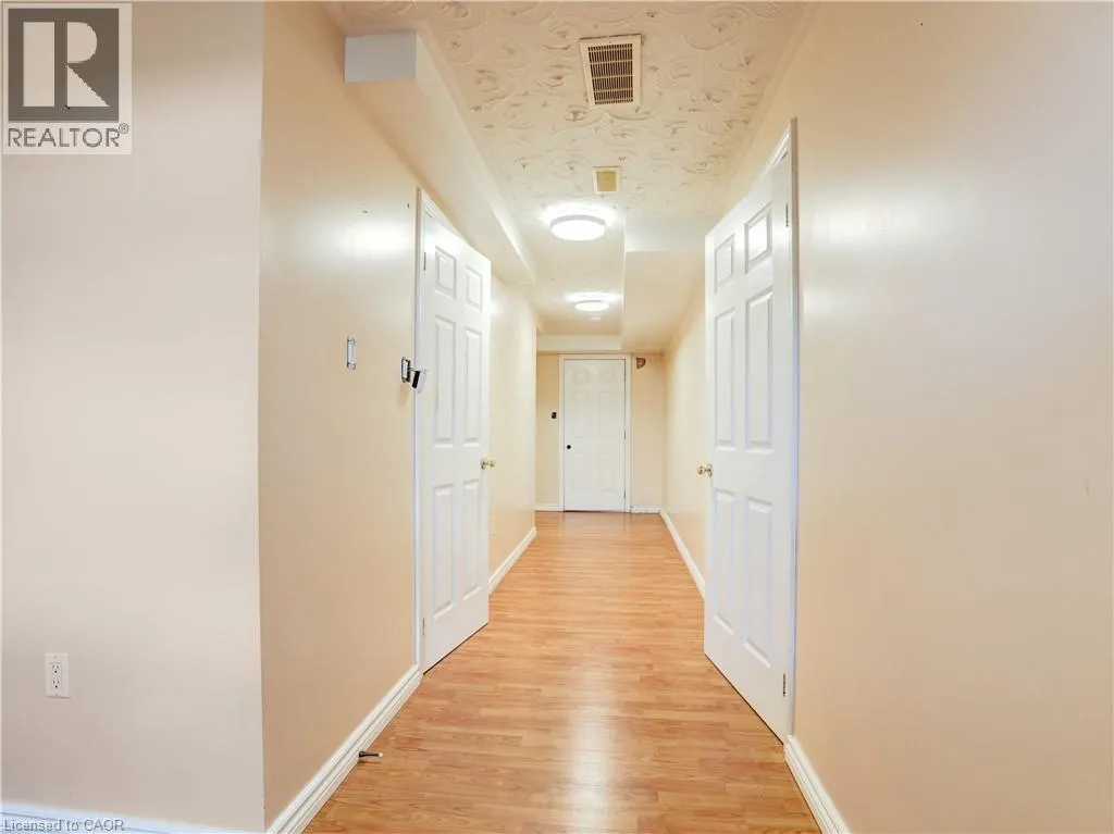 14 CHATEAU Crescent