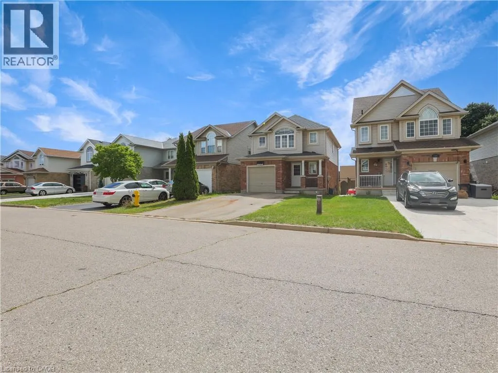 14 CHATEAU Crescent