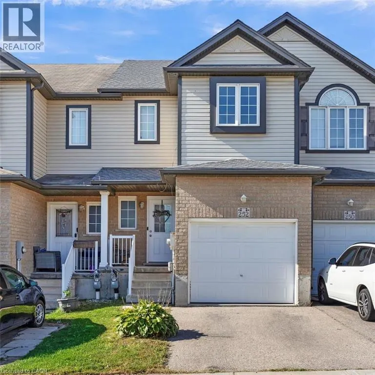 252 COUNTRYSTONE Crescent
