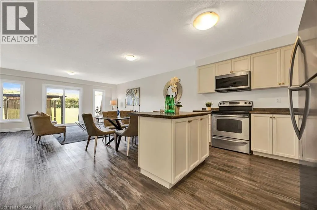 252 COUNTRYSTONE Crescent