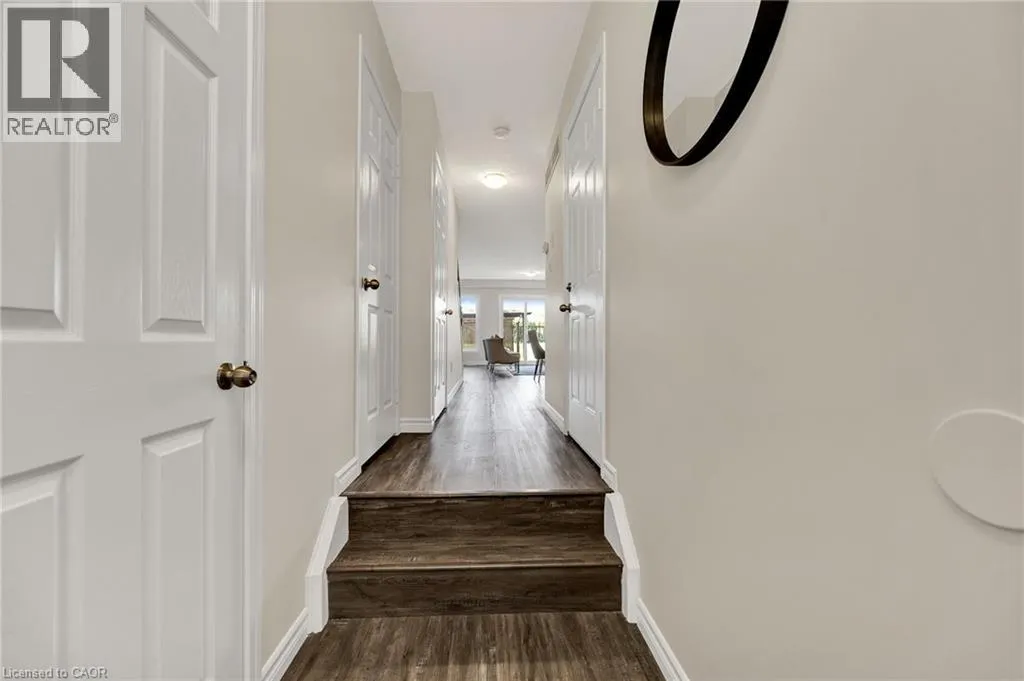 252 COUNTRYSTONE Crescent