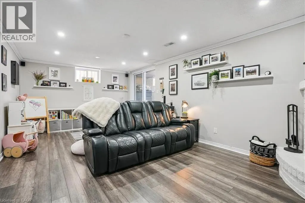 307 HIGHRIDGE Avenue