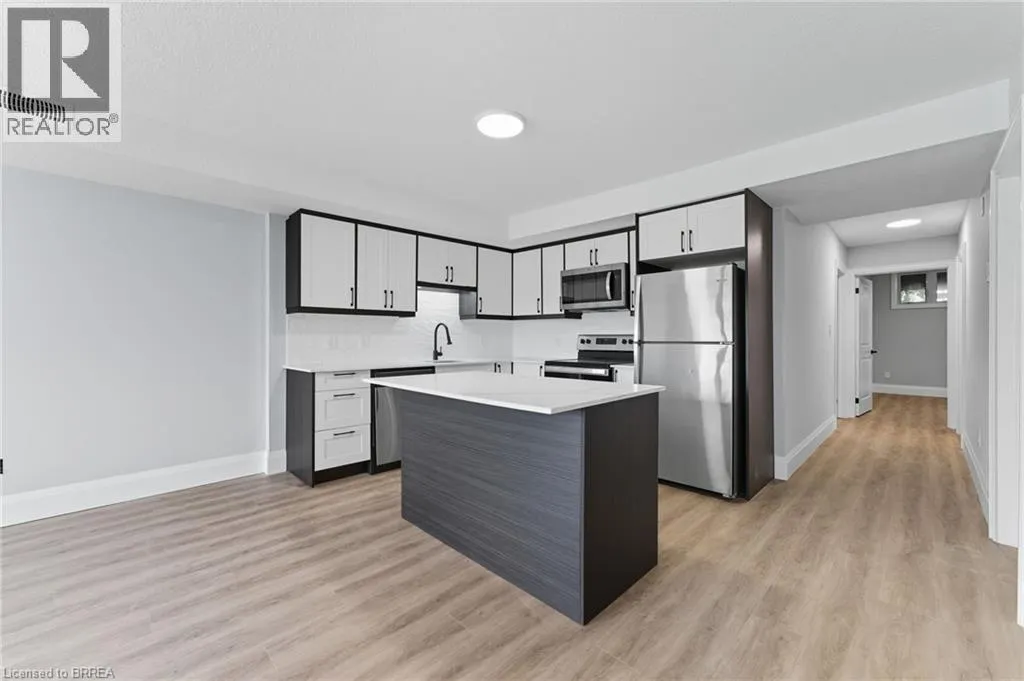 160 ROCHEFORT STREET Street Unit# A17, #A17