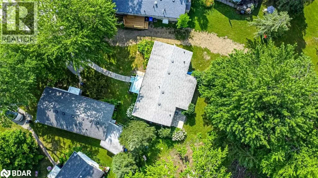 85 HAWTHORNE Drive