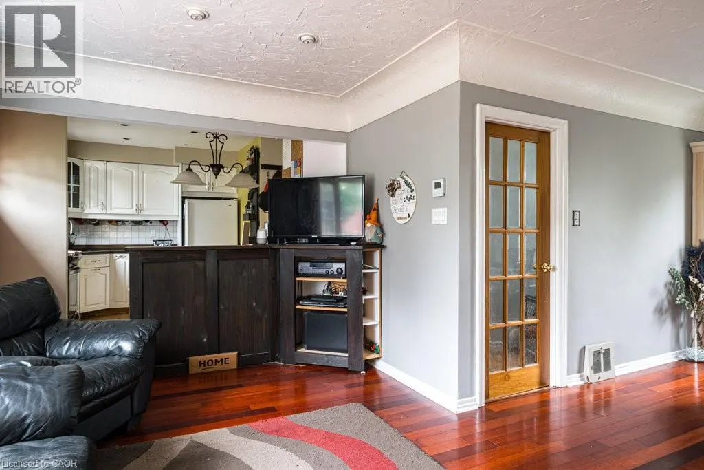 185 EAST 13TH Street