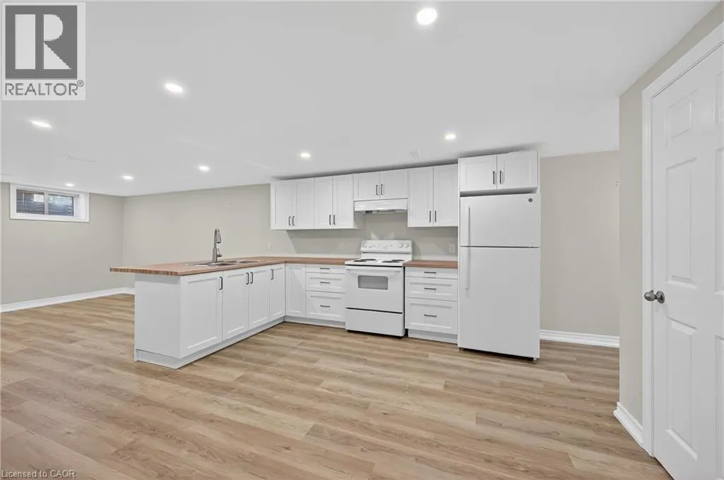 122 TOBY Crescent Unit# 2, #2