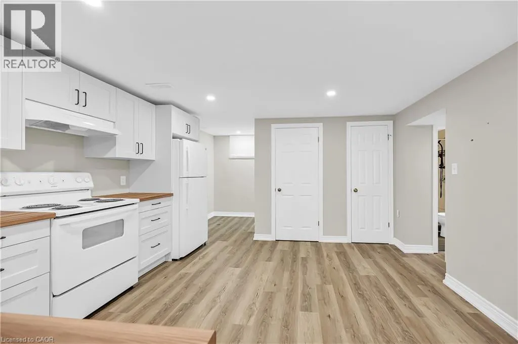 122 TOBY Crescent Unit# 2, #2