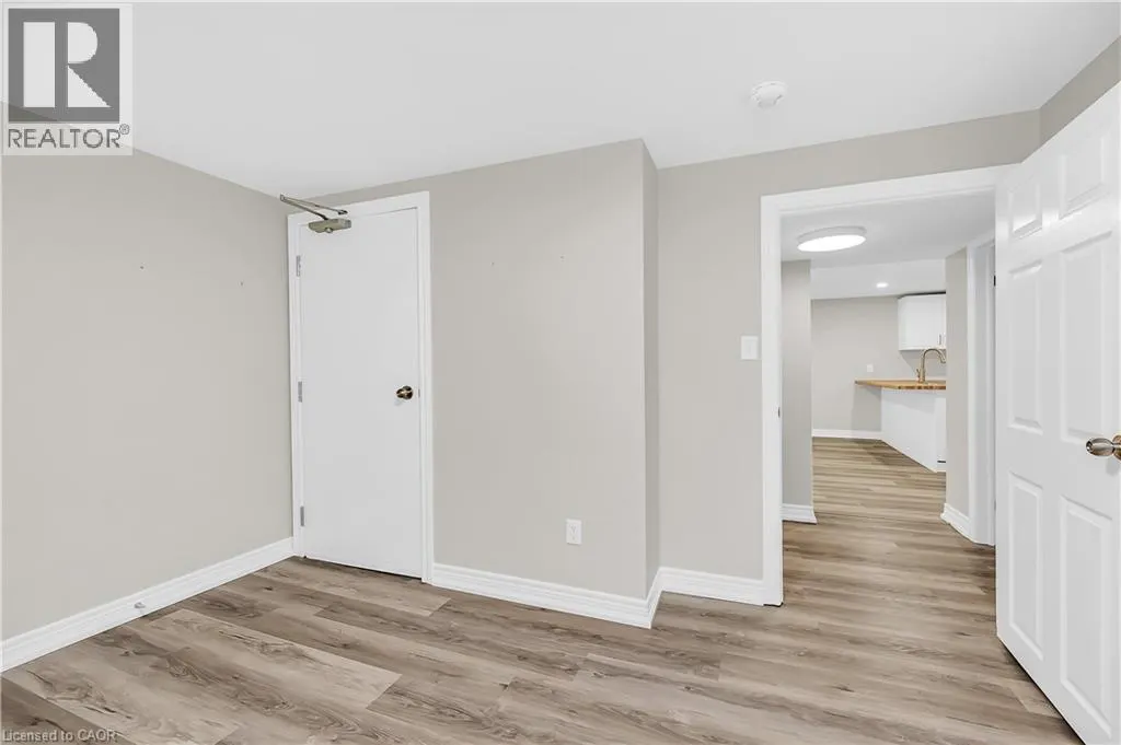 122 TOBY Crescent Unit# 2, #2