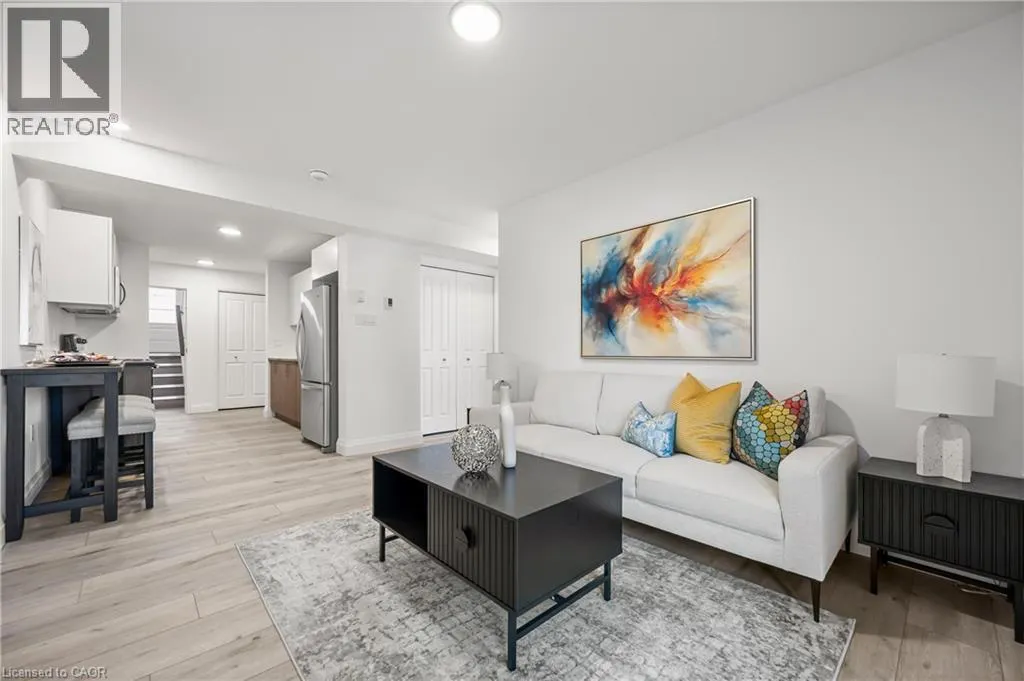 182 BRIDGE Crescent Unit# 6, #6