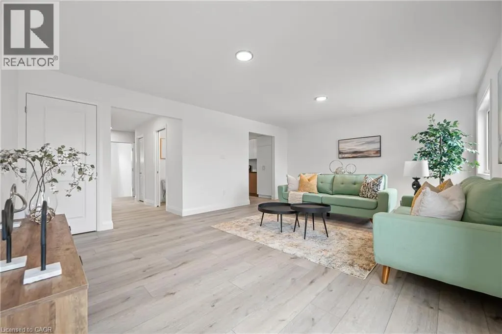 182 BRIDGE Crescent Unit# 6, #6