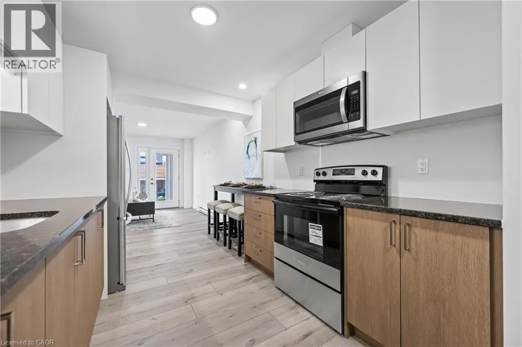 182 BRIDGE Crescent Unit# 6, #6