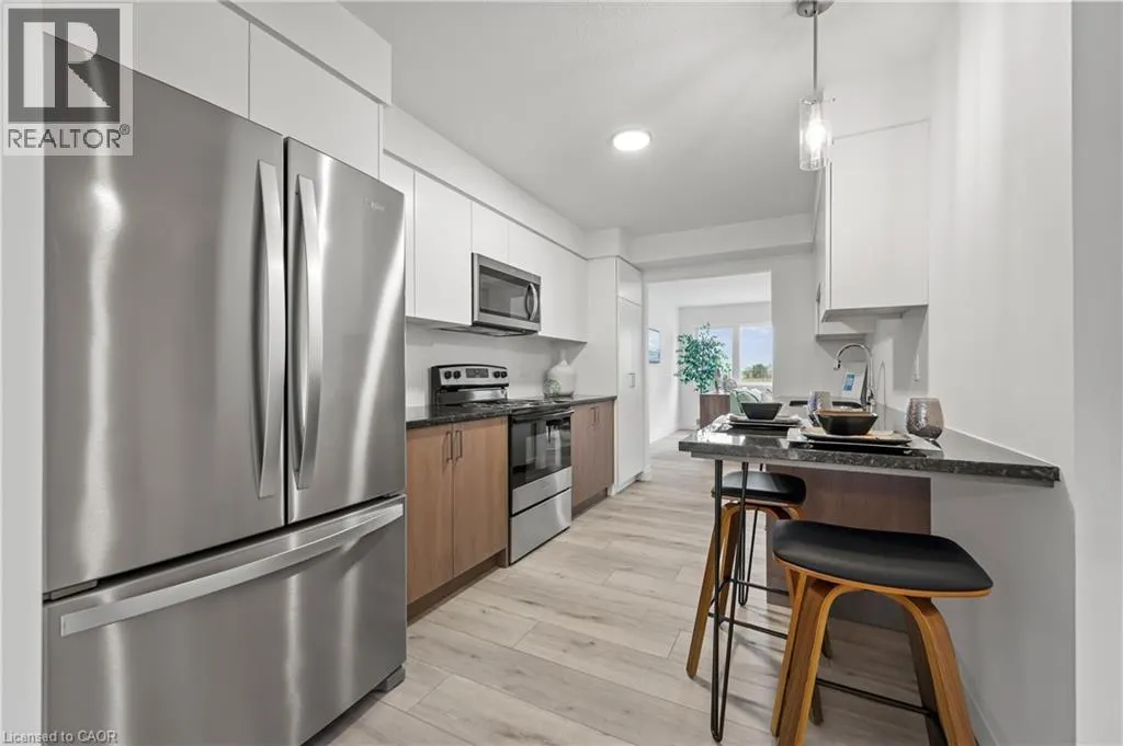 182 BRIDGE Crescent Unit# 6, #6