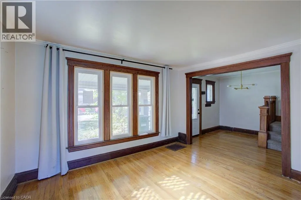 876 HALL Avenue
