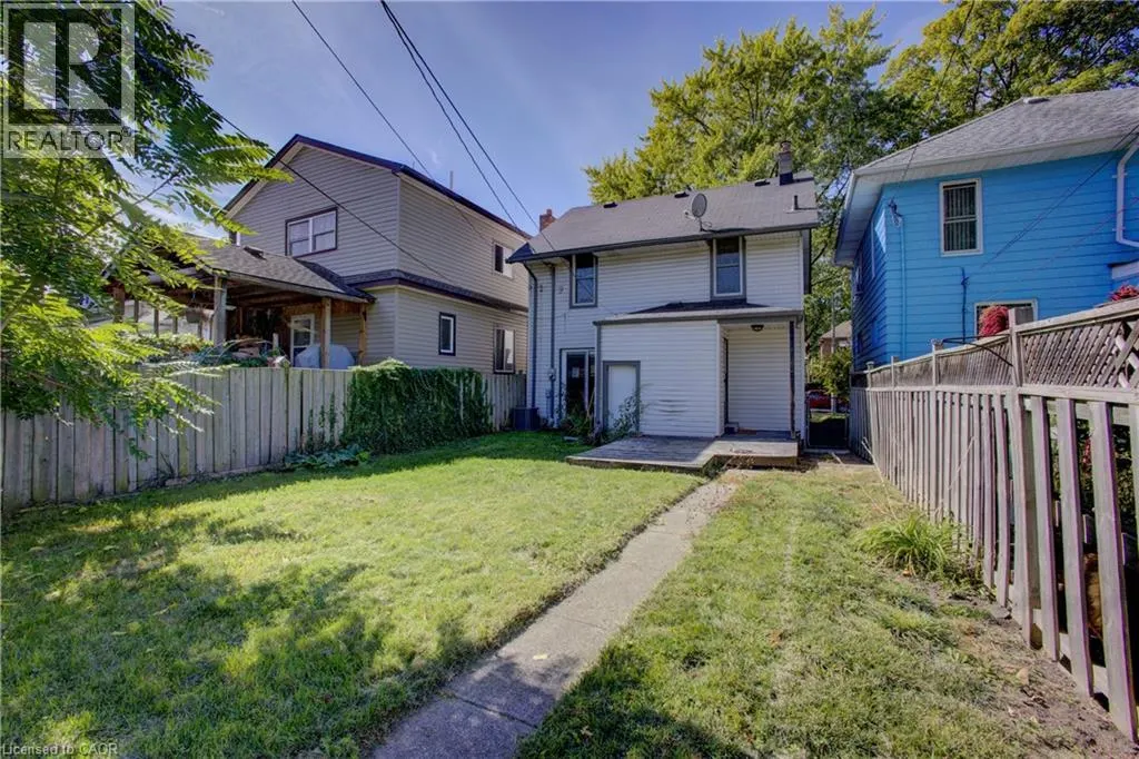 876 HALL Avenue