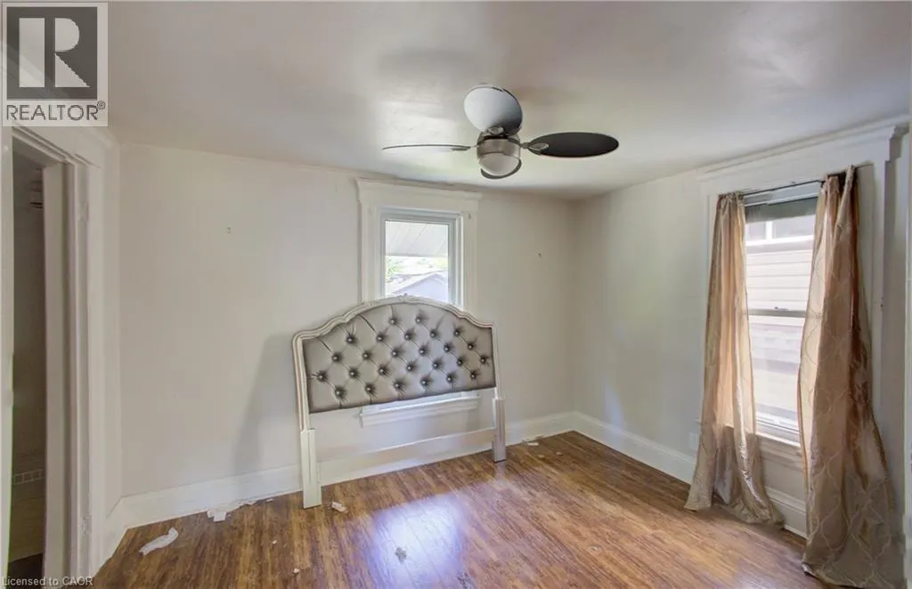 876 HALL Avenue