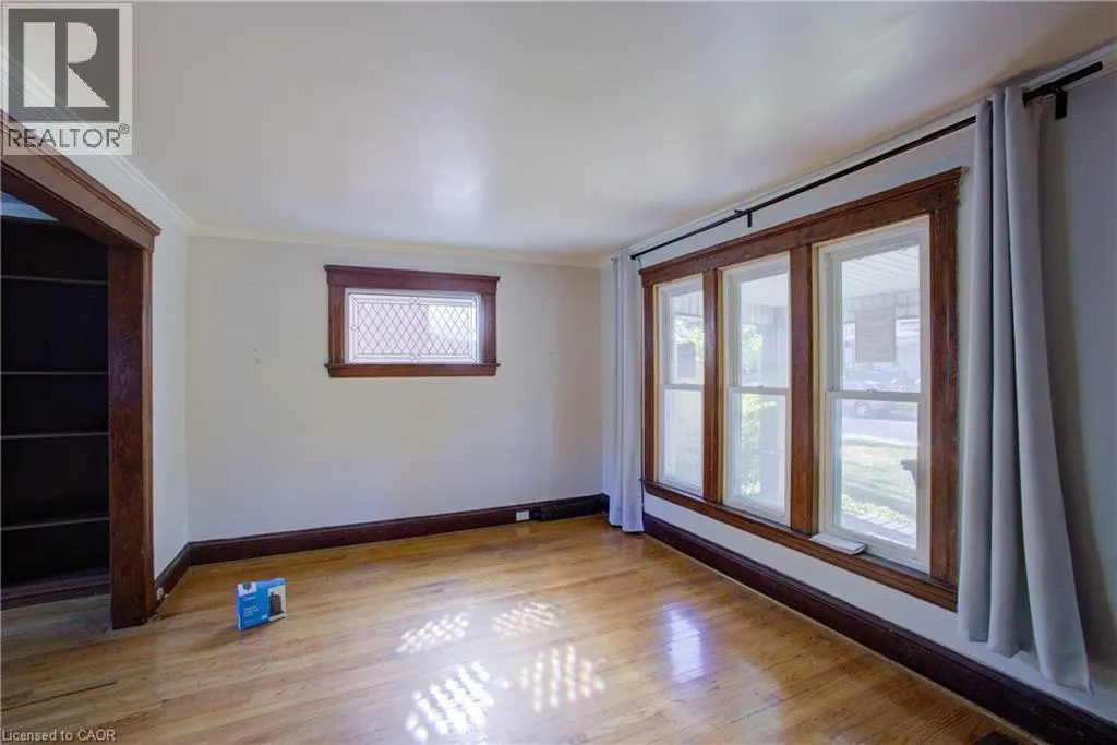 876 HALL Avenue
