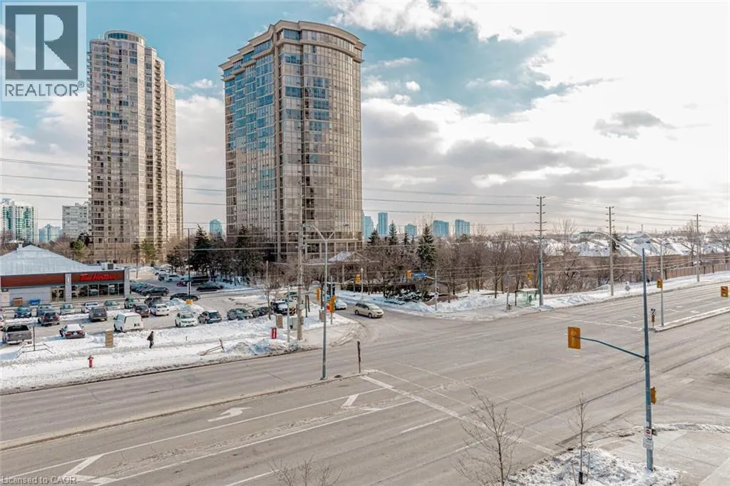 75 EGLINTON Avenue W Unit# 302, #302