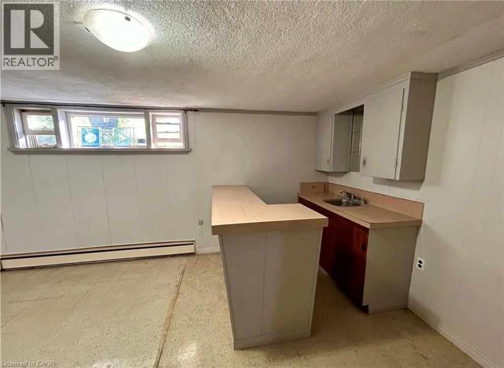 253 LIMERIDGE Road W