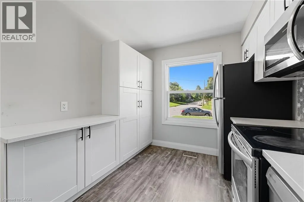 275 SYDNEY Avenue S Unit# 2, #2