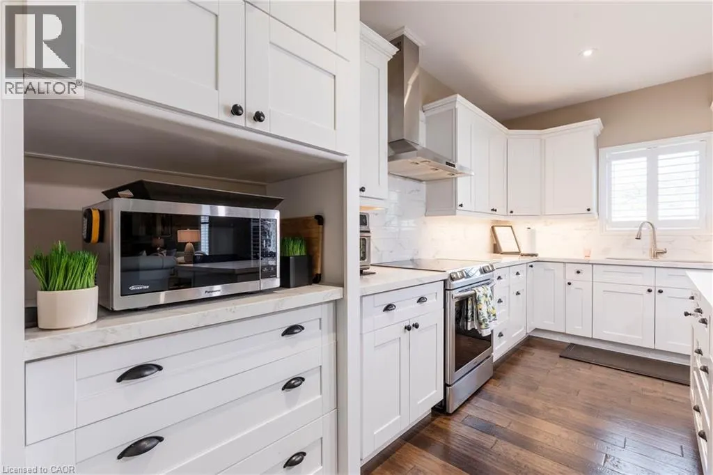 6 BLUENOSE Drive