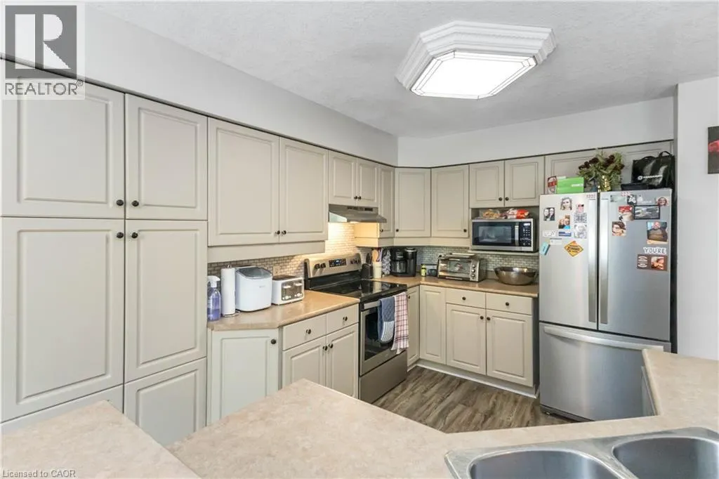 21 AXFORD Parkway