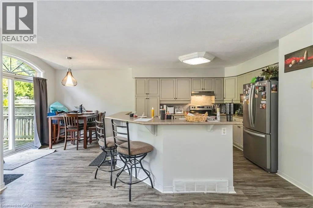 21 AXFORD Parkway