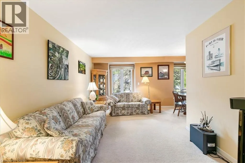 18 DIXON Drive