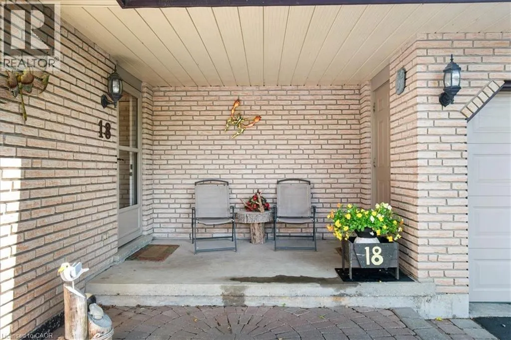 18 DIXON Drive