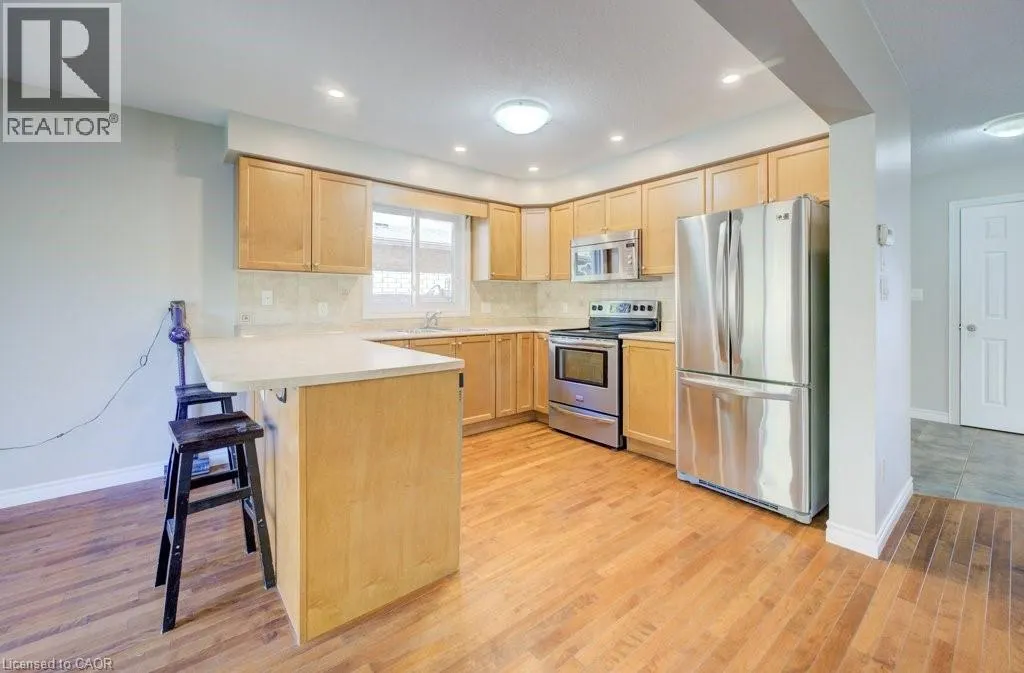 404 TEALBY Crescent