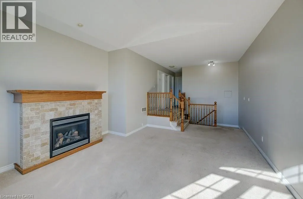404 TEALBY Crescent