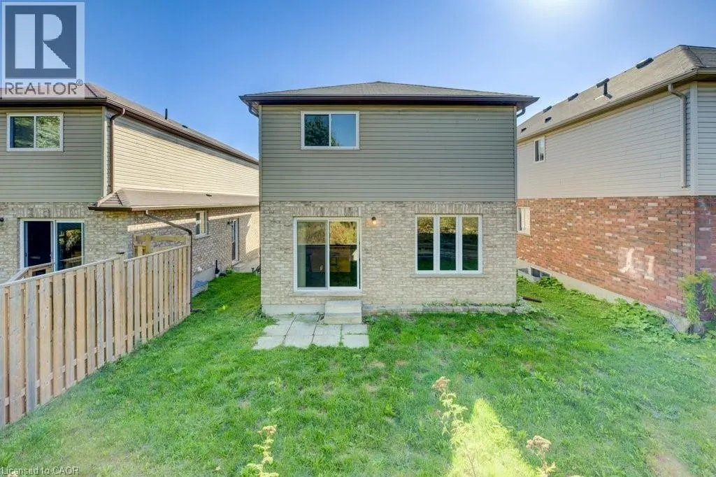 404 TEALBY Crescent