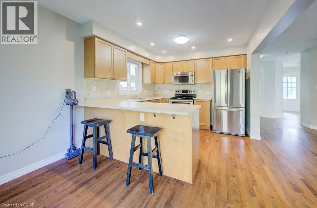 404 TEALBY Crescent