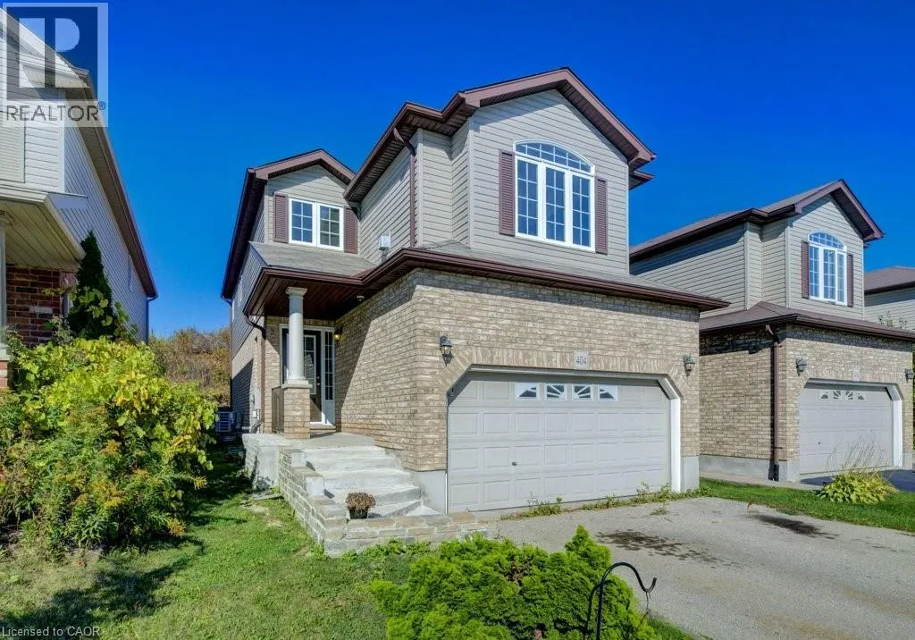 404 TEALBY Crescent