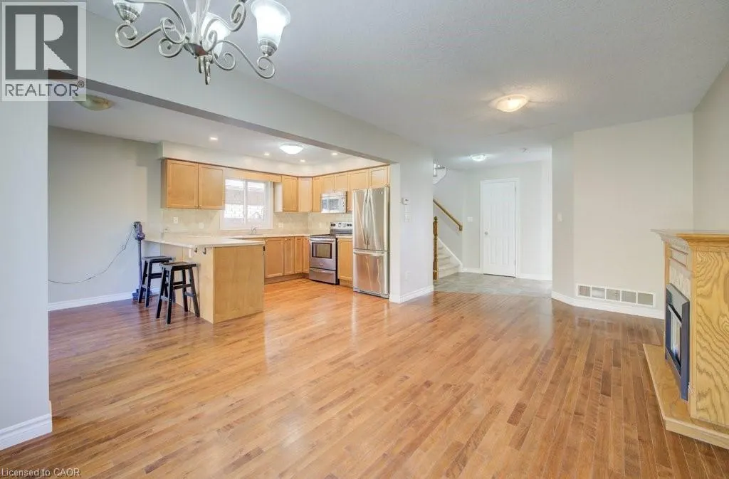 404 TEALBY Crescent