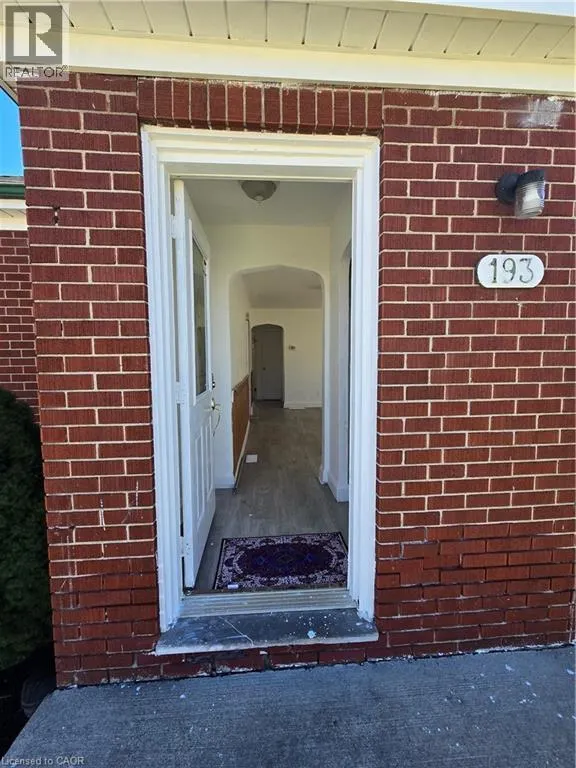 193 OTTAWA Street S