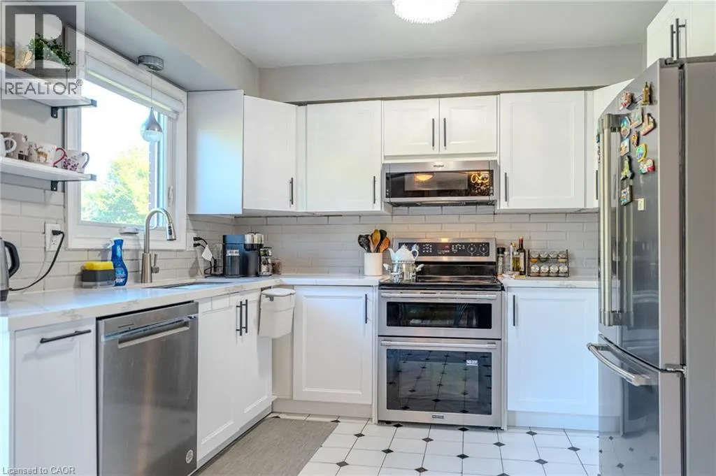14 WINDSTAR Place Unit# #Upper, ##Upper