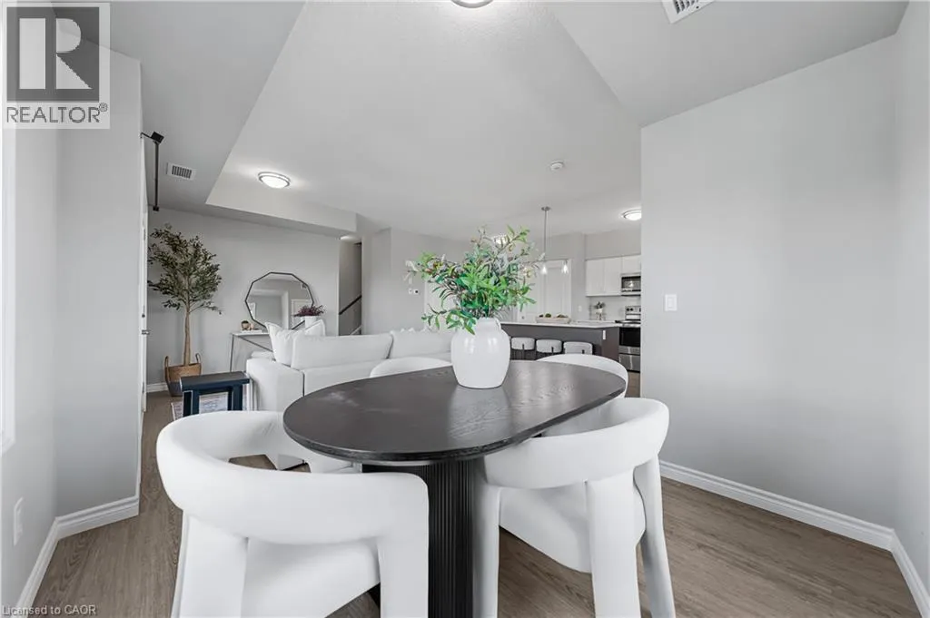 408 GUELPH Avenue Unit# 210, #210