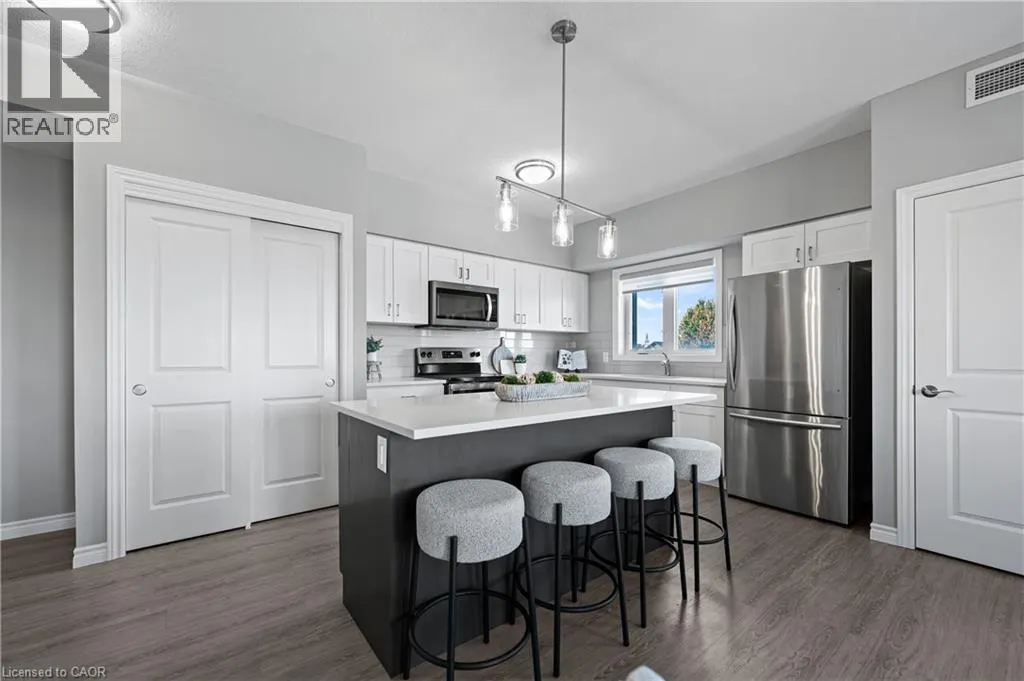 408 GUELPH Avenue Unit# 210, #210