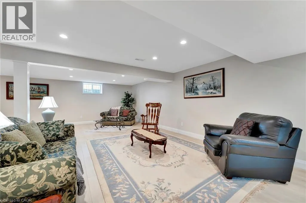 107 FORBES Crescent