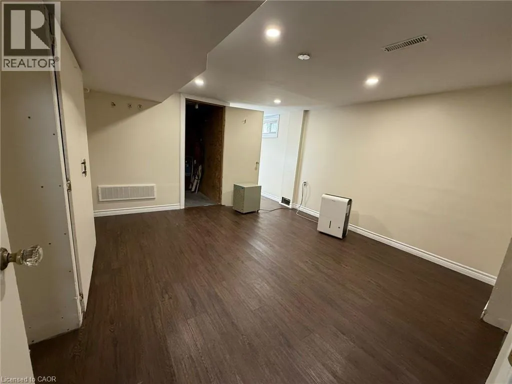 91 WEBER Street S