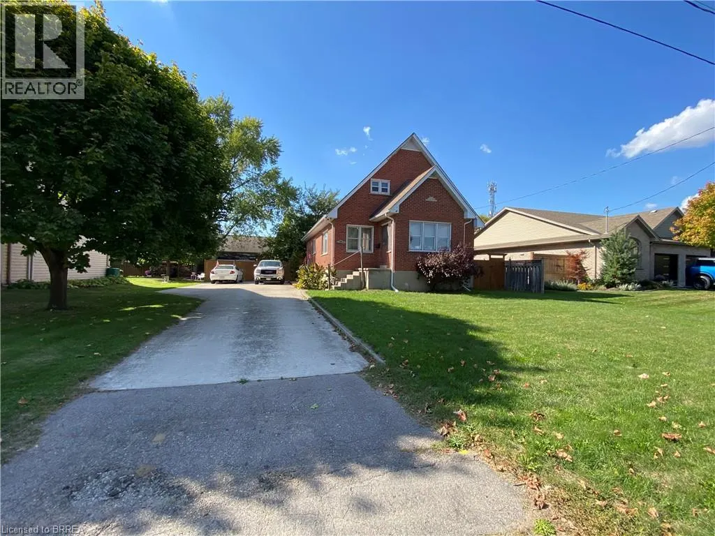 66 ROWANWOOD Avenue