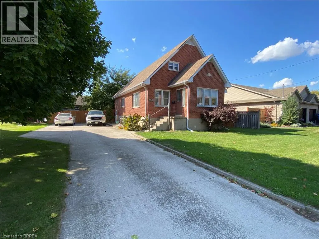 66 ROWANWOOD Avenue